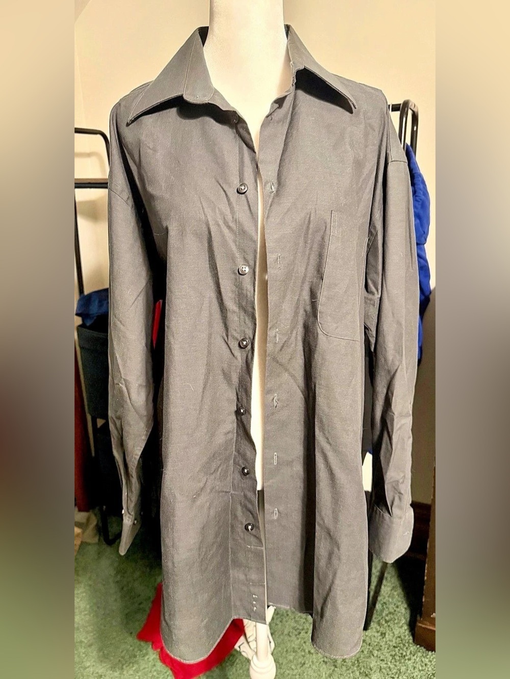 Claiborne Cotton Button Down Shirt in Gray Size Medium